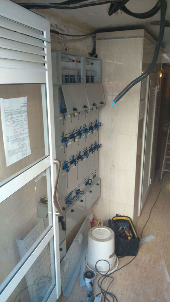 Instalación ascensor patio de luces Ascensores Ramase