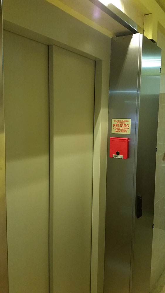 Instalación ascensor patio de luces Ascensores Ramase