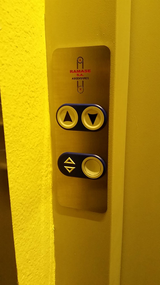 Instalación ascensor patio de luces Ascensores Ramase