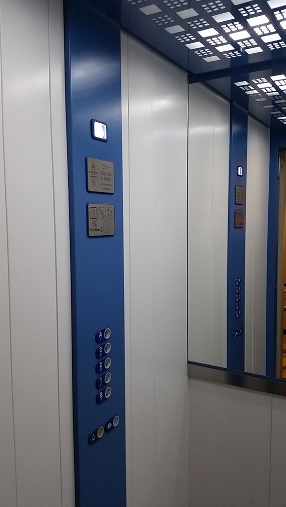 Instalación ascensor patio de luces Ascensores Ramase